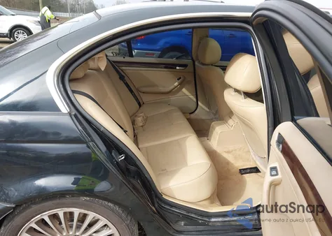 2005 BMW 330I from USA, damaged, VIN WBAEV53425KM39180